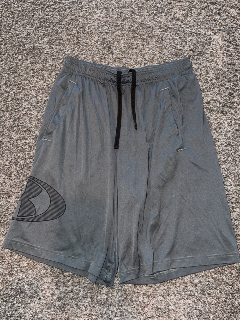 Under Armour Men's Gray Athletic Drawstring Performance Shorts